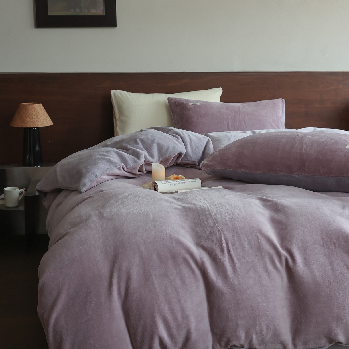 91家纺网 家纺一手货源 找家纺 时光里 2025新款230克纯色双拼牛奶绒四件套 香芋紫拼浅紫