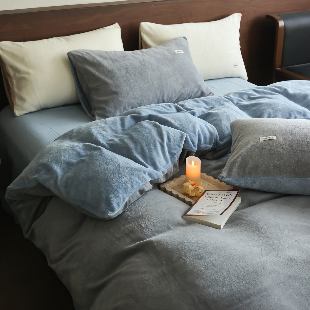 91家纺网 家纺一手货源 找家纺 时光里 2025新款230克纯色双拼牛奶绒四件套 古典灰拼复古蓝