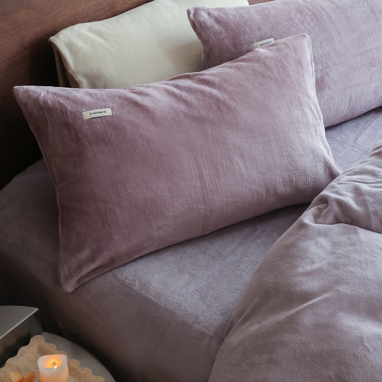91家纺网 家纺一手货源 找家纺 时光里 2025新款230克纯色双拼牛奶绒四件套 香芋紫拼浅紫
