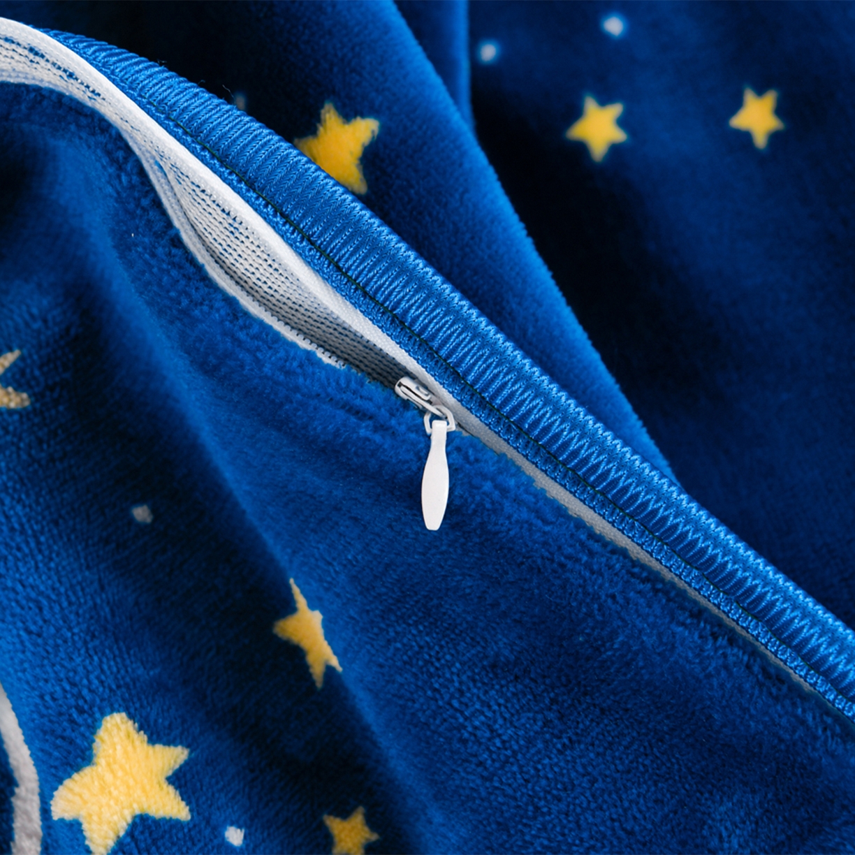 91家纺网 家纺一手货源 找家纺 （总）居尚家纺 2025新款牛奶绒学生三件套床褥套床笠三件套