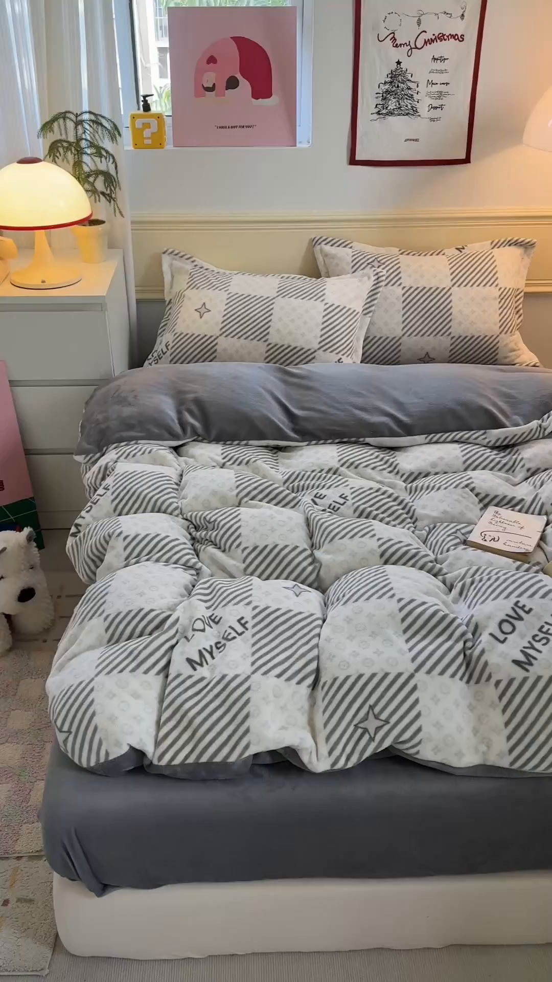 91家纺网 家纺一手货源 找家纺 （总）艾特你 2025新款小清新高克重加厚牛奶绒印花四件套--风格二小窝图