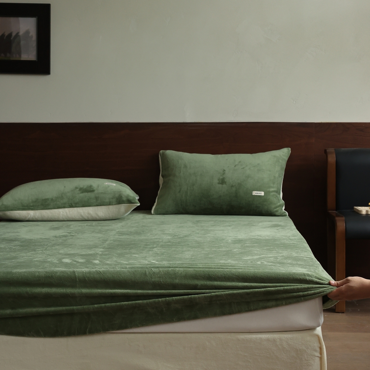 91家纺网 家纺一手货源 找家纺 （总）时光里 2025新款230克纯色双拼牛奶绒单床笠床笠单件