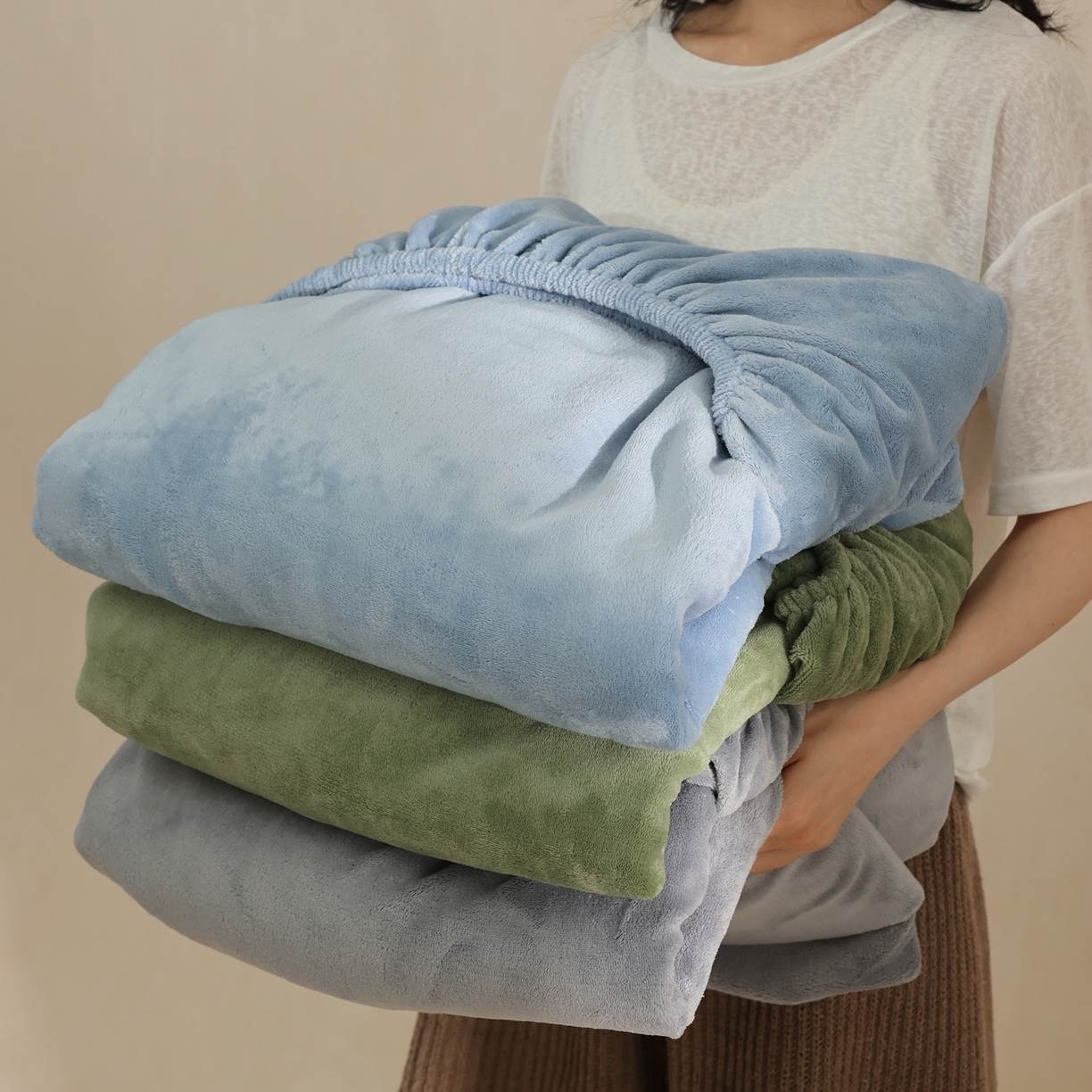 91家纺网 家纺一手货源 找家纺 （总）时光里 2025新款230克纯色双拼牛奶绒单床笠床笠单件