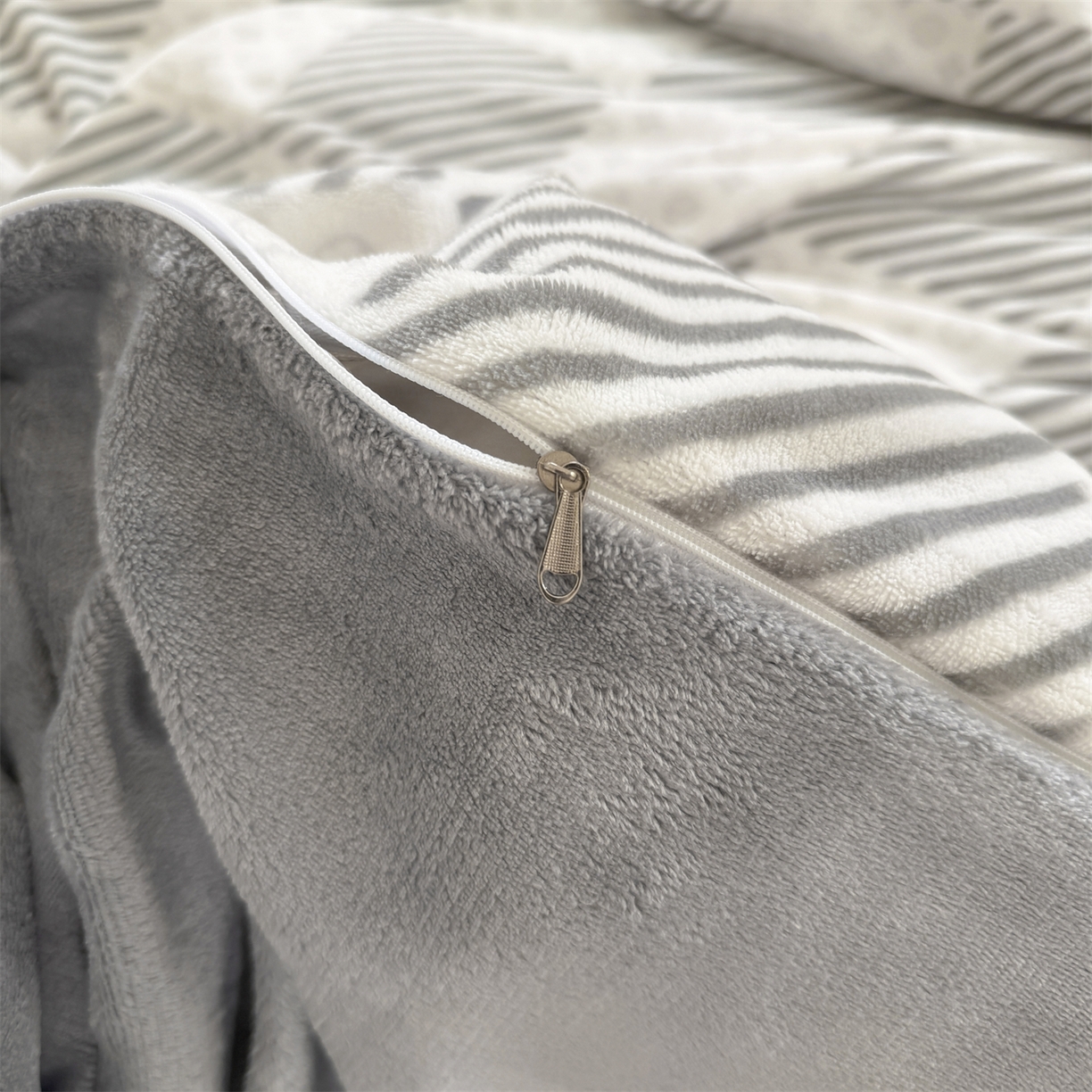 91家纺网 家纺一手货源 找家纺 （总）艾特你 2025新款小清新高克重加厚牛奶绒印花四件套--风格二小窝图