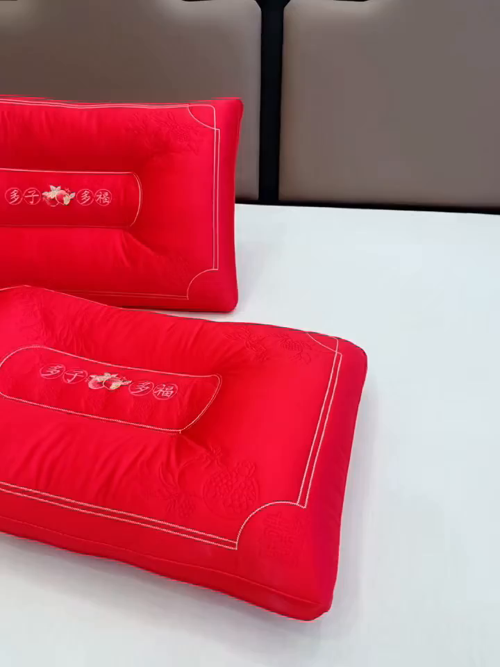 91家纺网 家纺一手货源 找家纺 （总）枕之坊 2025新款多子多福婚庆保健枕枕头枕芯