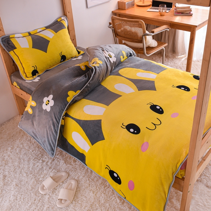 91家纺网 家纺一手货源 找家纺 居尚家纺 2025新款牛奶绒学生三件套床褥套床笠三件套 欢乐兔