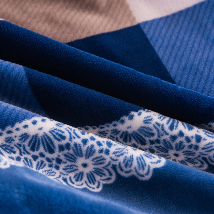 91家纺网 家纺一手货源 找家纺 居尚家纺 2025新款牛奶绒学生三件套床褥套床笠三件套 灰兰格