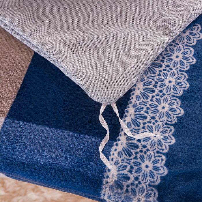 91家纺网 家纺一手货源 找家纺 居尚家纺 2025新款牛奶绒学生三件套床褥套床笠三件套 灰兰格