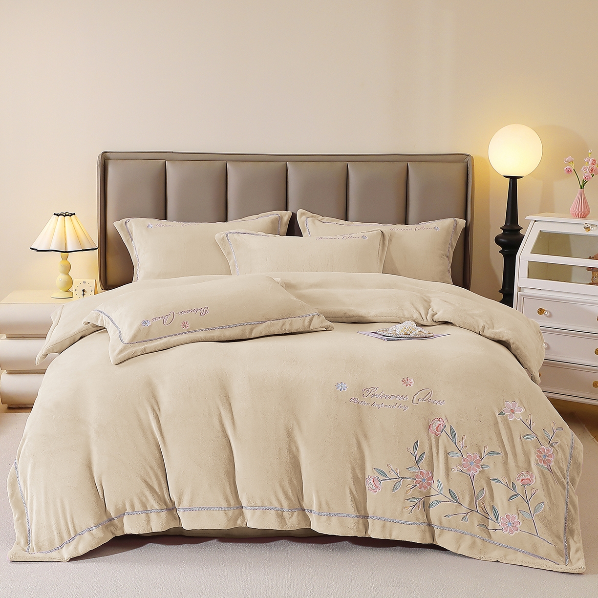 91家纺网 家纺一手货源 找家纺 棠薇家纺 2025新款秋冬太阳绒牛奶绒四件套珊瑚绒床上绒四件套冬季加绒法兰绒 花觅-奶咖