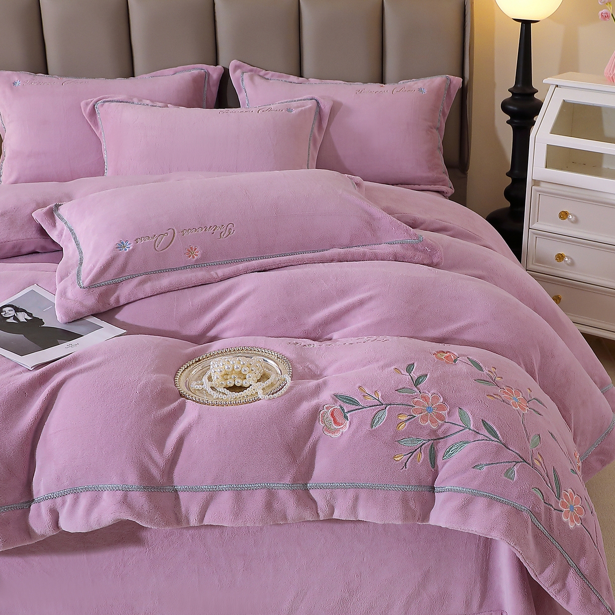 91家纺网 家纺一手货源 找家纺 （总）棠薇家纺 2025新款秋冬太阳绒牛奶绒四件套珊瑚绒床上绒四件套冬季加绒法兰绒