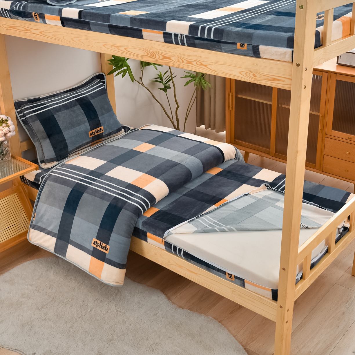 居尚家纺 2025新款牛奶绒学生三件套床褥套床笠三件套 绅士格