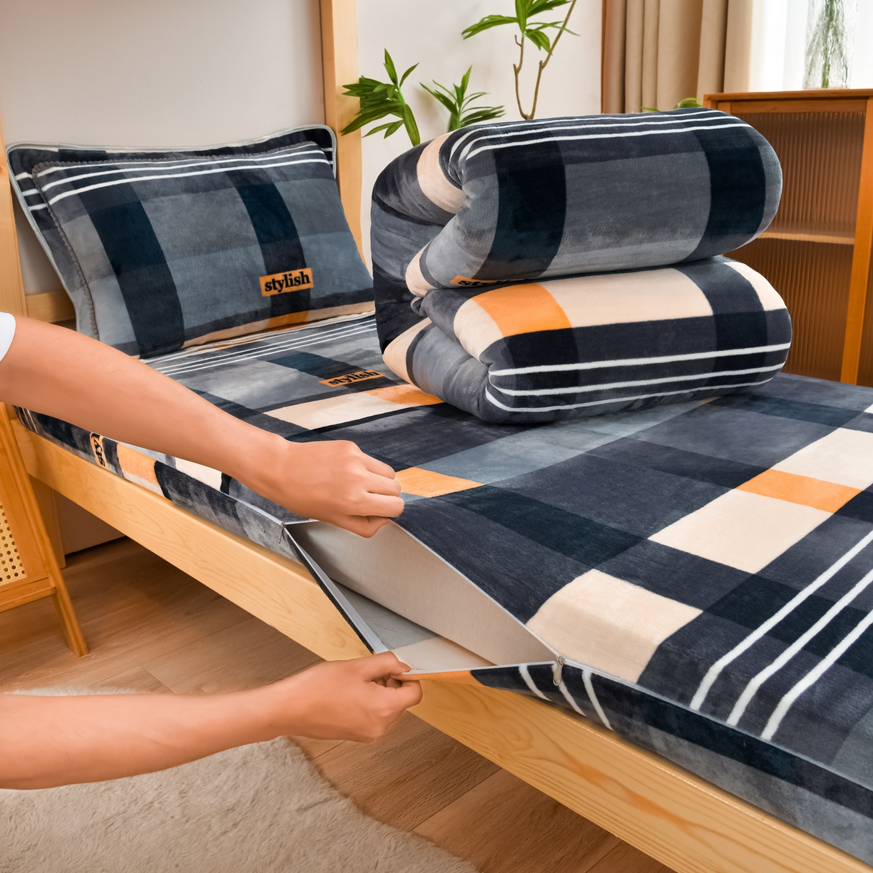 91家纺网 家纺一手货源 找家纺 居尚家纺 2025新款牛奶绒学生三件套床褥套床笠三件套 绅士格