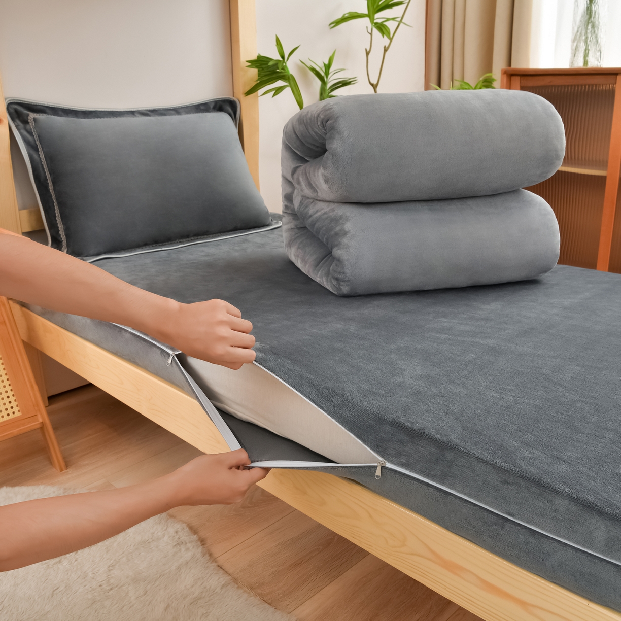 91家纺网 家纺一手货源 找家纺 居尚家纺 2025新款牛奶绒学生三件套床褥套床笠三件套 绅士灰