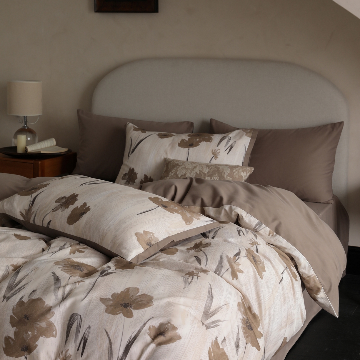 91家纺网 家纺一手货源 找家纺 时光里 2025新款40S全棉纯棉小清新数码印花磨毛四件套 兰佩