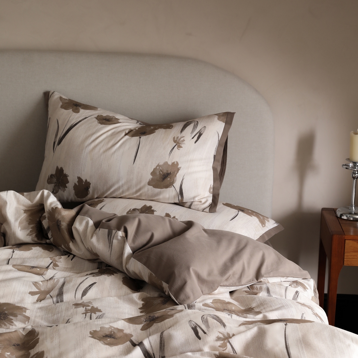 91家纺网 家纺一手货源 找家纺 时光里 2025新款40S全棉纯棉小清新数码印花磨毛四件套 兰佩