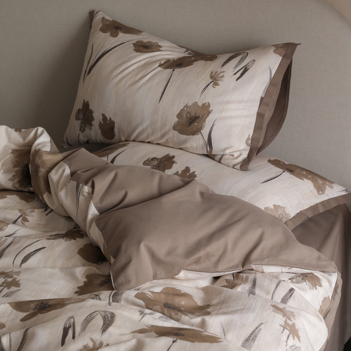 91家纺网 家纺一手货源 找家纺 时光里 2025新款40S全棉纯棉小清新数码印花磨毛四件套 兰佩