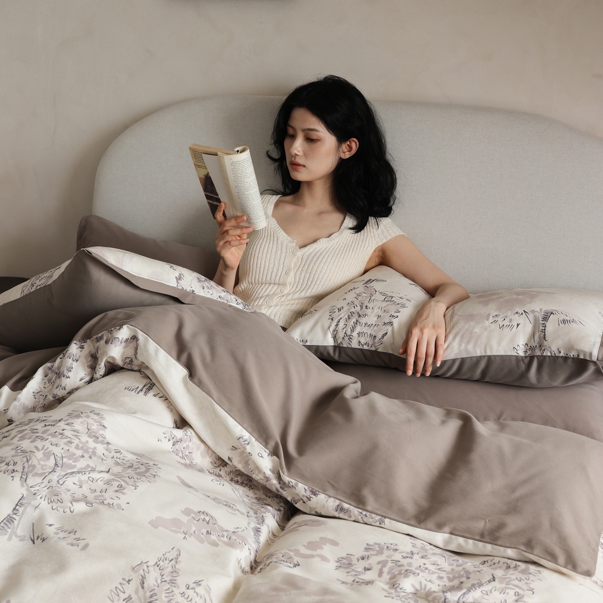 91家纺网 家纺一手货源 找家纺 时光里 2025新款40S全棉纯棉小清新数码印花磨毛四件套 夕雾