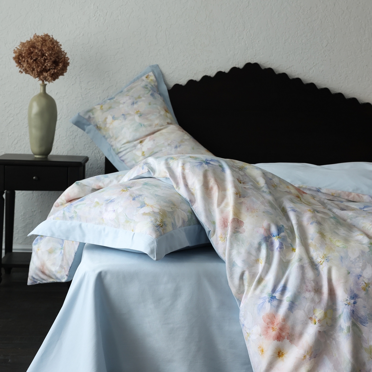 91家纺网 家纺一手货源 找家纺 时光里 2025新款40S全棉纯棉油画风数码印花磨毛四件套 赋蓝归