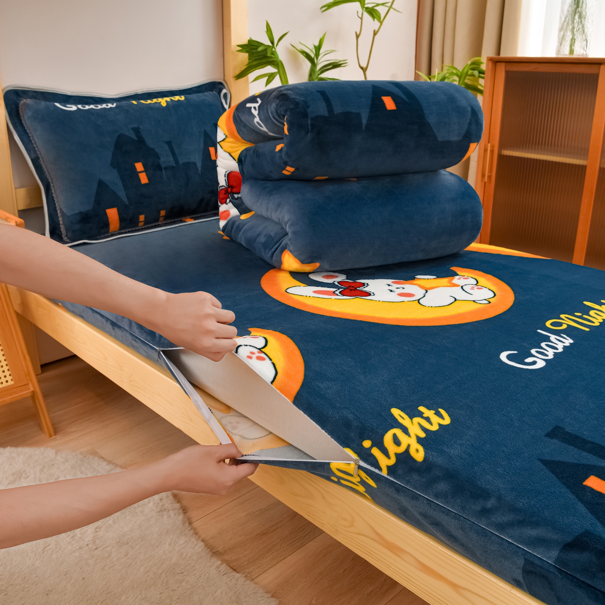 91家纺网 家纺一手货源 找家纺 居尚家纺 2025新款牛奶绒学生三件套床褥套床笠三件套 晚安