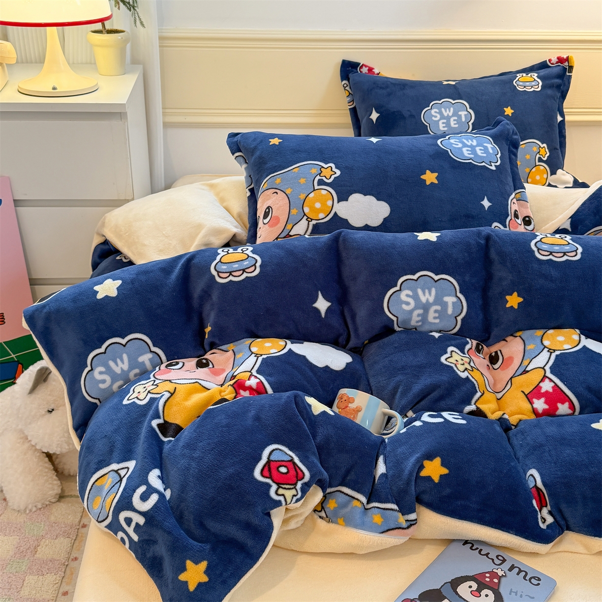 91家纺网 家纺一手货源 找家纺 （总）艾特你 2025新款小清新高克重加厚牛奶绒印花四件套--风格二小窝图