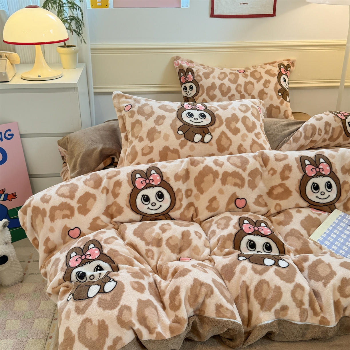 91家纺网 家纺一手货源 找家纺 （总）艾特你 2025新款小清新高克重加厚牛奶绒印花四件套--风格二小窝图