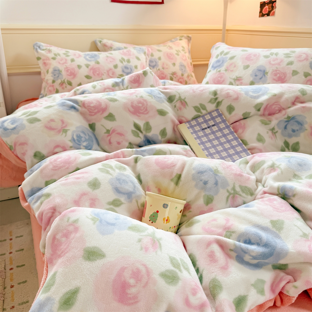 91家纺网 家纺一手货源 找家纺 艾特你 2025新款小清新高克重加厚牛奶绒印花四件套--风格二小窝图 白月光