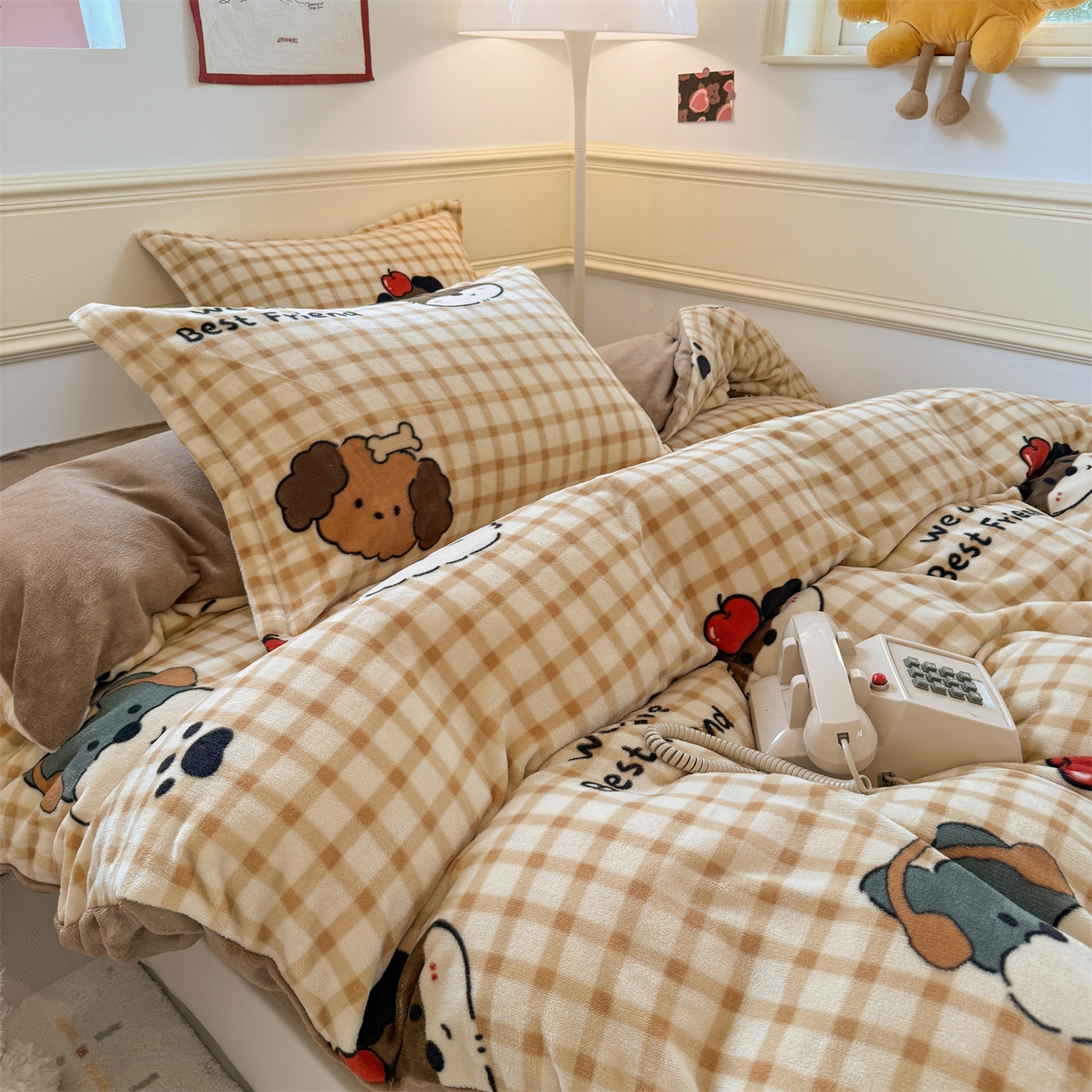 91家纺网 家纺一手货源 找家纺 艾特你 2025新款小清新高克重加厚牛奶绒印花四件套--风格二小窝图 班尼家族