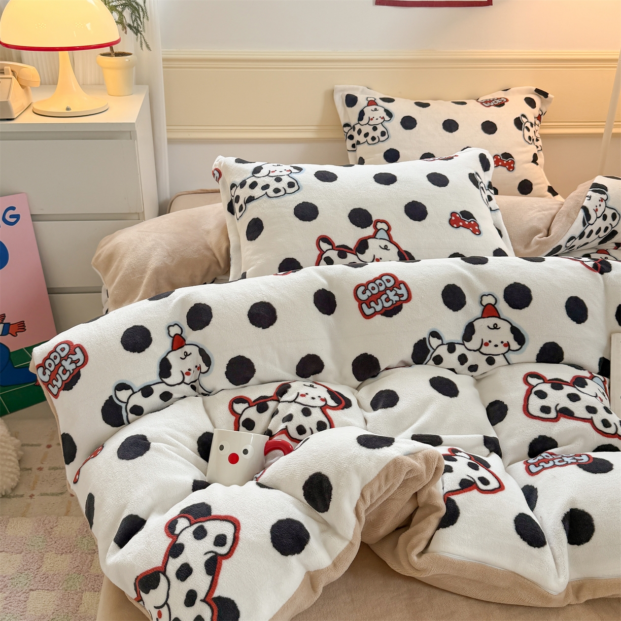 艾特你 2025新款小清新高克重加厚牛奶绒印花四件套--风格二小窝图 波点小狗