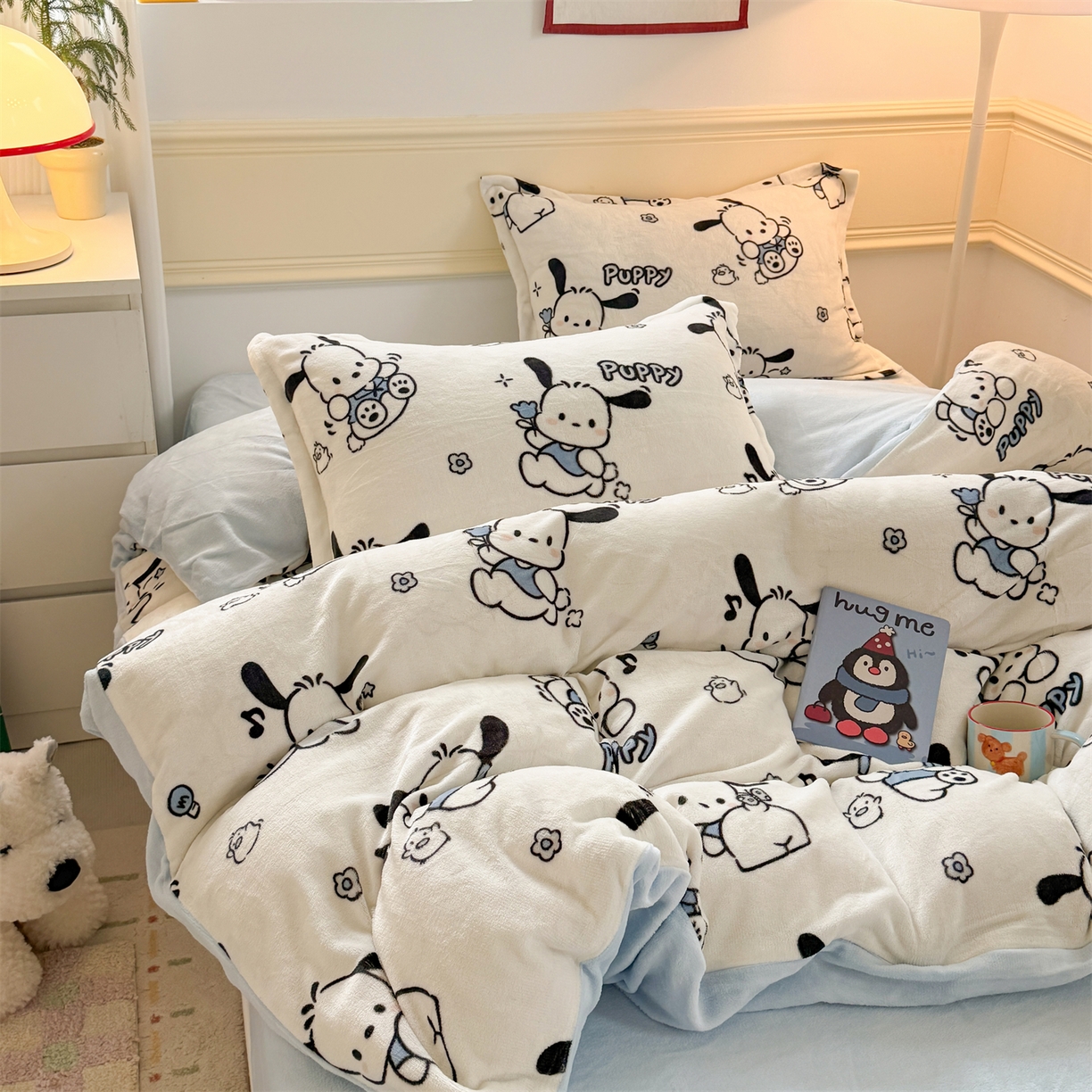 91家纺网 家纺一手货源 找家纺 艾特你 2025新款小清新高克重加厚牛奶绒印花四件套--风格二小窝图 大耳狗