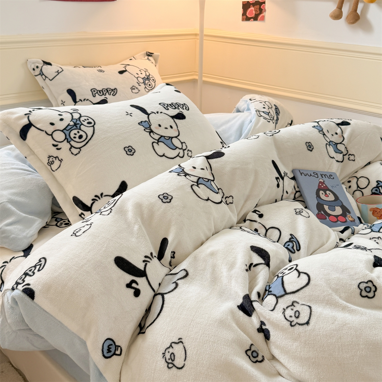 91家纺网 家纺一手货源 找家纺 艾特你 2025新款小清新高克重加厚牛奶绒印花四件套--风格二小窝图 大耳狗