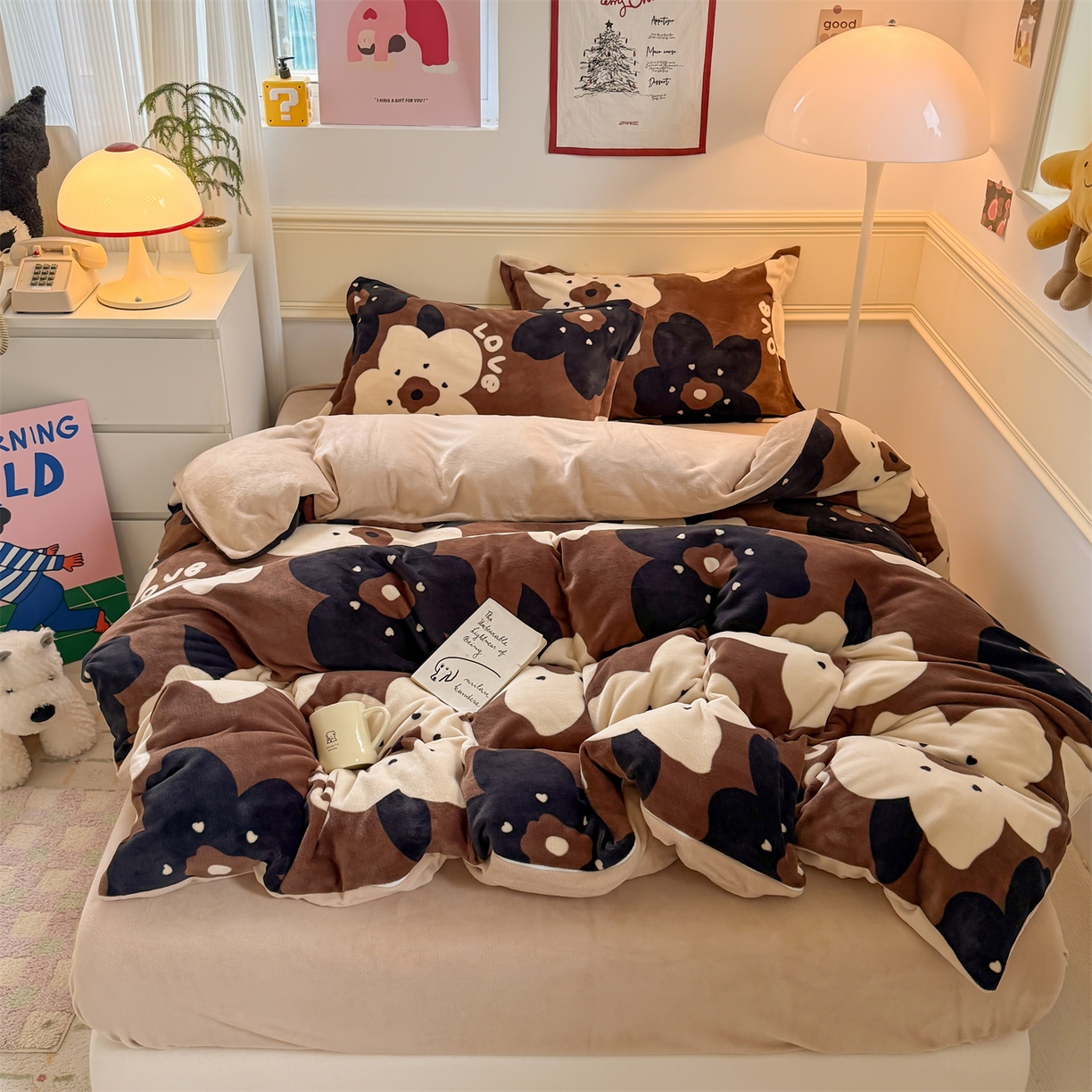 91家纺网 家纺一手货源 找家纺 艾特你 2025新款小清新高克重加厚牛奶绒印花四件套--风格二小窝图 繁花物语