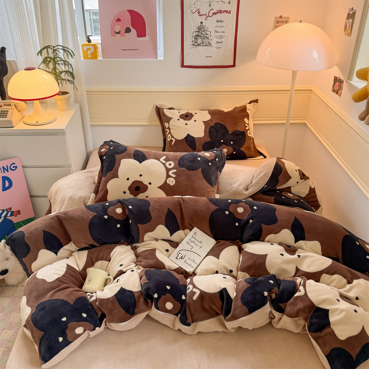 91家纺网 家纺一手货源 找家纺 艾特你 2025新款小清新高克重加厚牛奶绒印花四件套--风格二小窝图 繁花物语