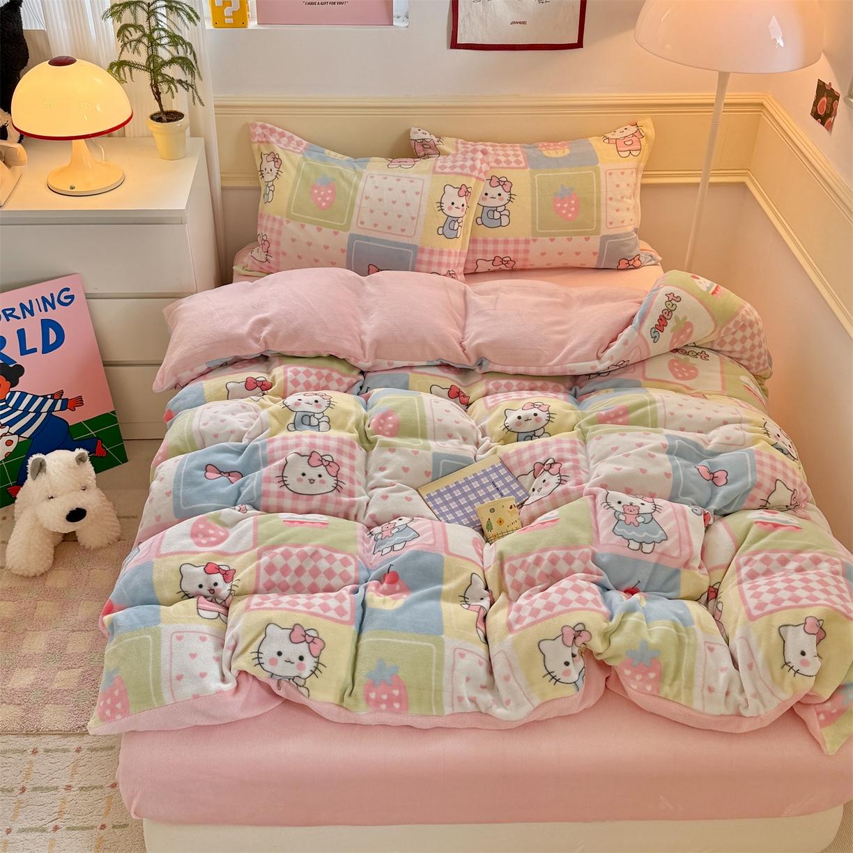 91家纺网 家纺一手货源 找家纺 艾特你 2025新款小清新高克重加厚牛奶绒印花四件套--风格二小窝图 格子猫咪