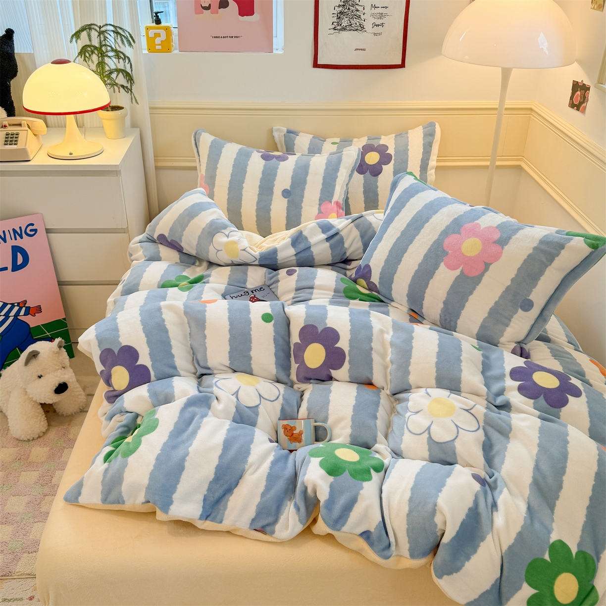 91家纺网 家纺一手货源 找家纺 艾特你 2025新款小清新高克重加厚牛奶绒印花四件套--风格二小窝图 花田初夏