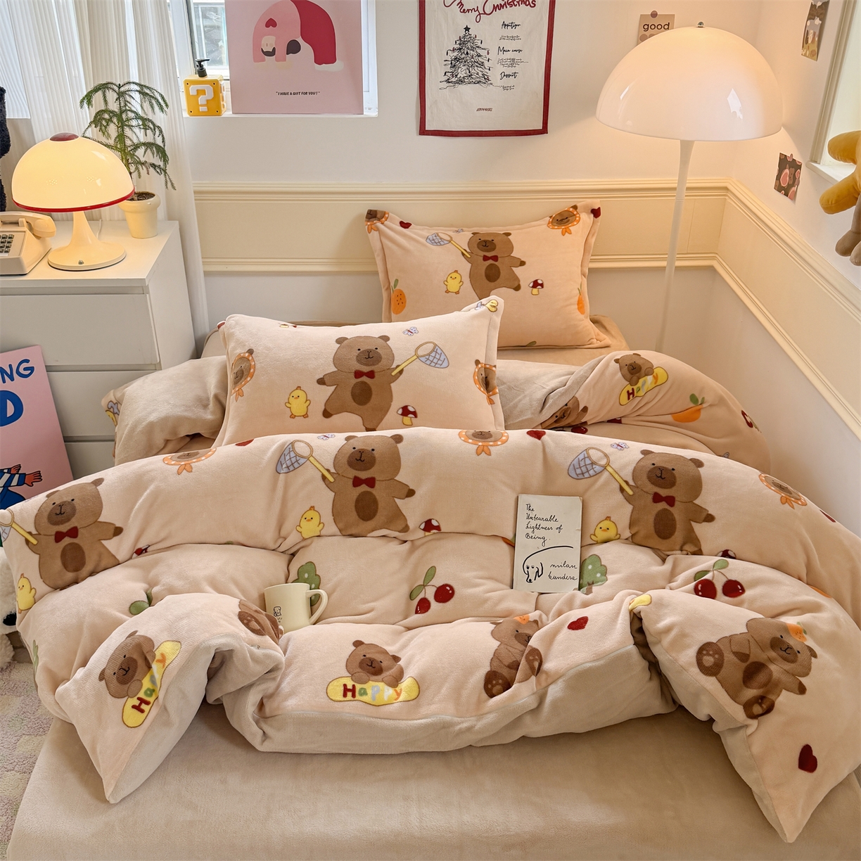 91家纺网 家纺一手货源 找家纺 艾特你 2025新款小清新高克重加厚牛奶绒印花四件套--风格二小窝图 橘子卡皮