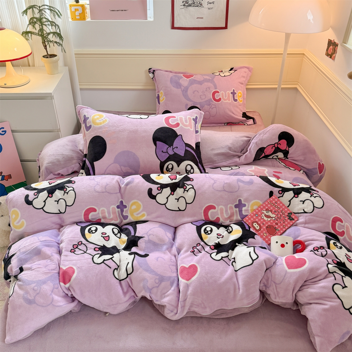 91家纺网 家纺一手货源 找家纺 艾特你 2025新款小清新高克重加厚牛奶绒印花四件套--风格二小窝图 库米洛