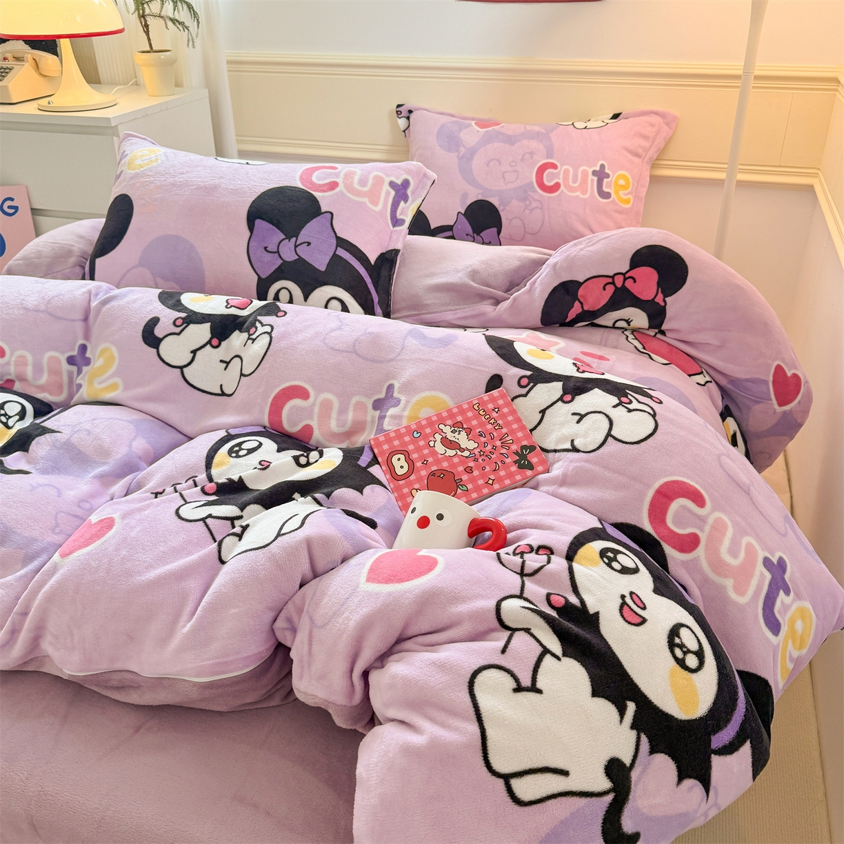 91家纺网 家纺一手货源 找家纺 艾特你 2025新款小清新高克重加厚牛奶绒印花四件套--风格二小窝图 库米洛