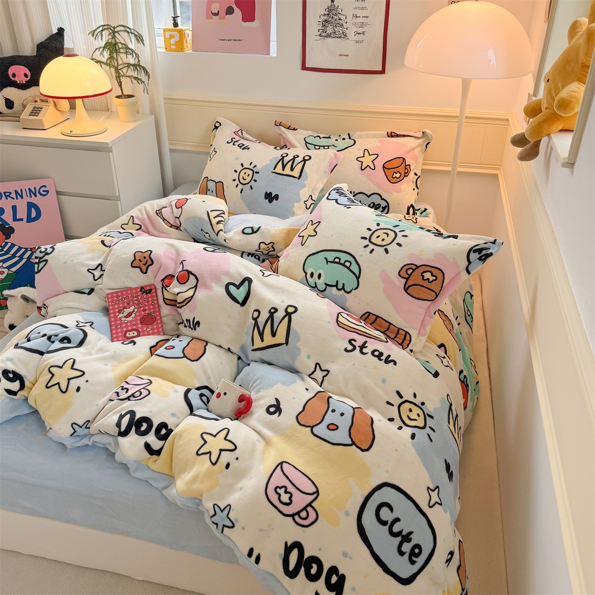 91家纺网 家纺一手货源 找家纺 艾特你 2025新款小清新高克重加厚牛奶绒印花四件套--风格二小窝图 七彩乐园