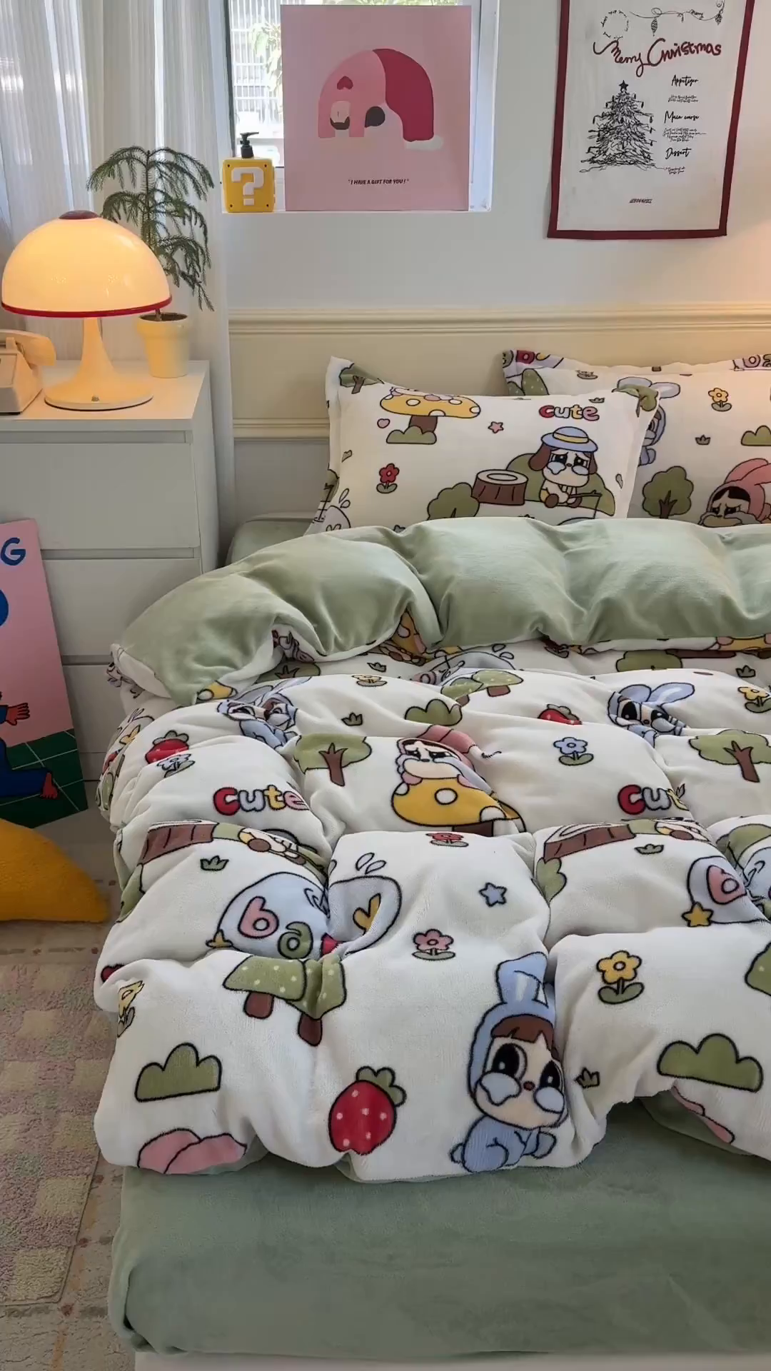 91家纺网 家纺一手货源 找家纺 艾特你 2025新款小清新高克重加厚牛奶绒印花四件套--风格二小窝图 森林小屋