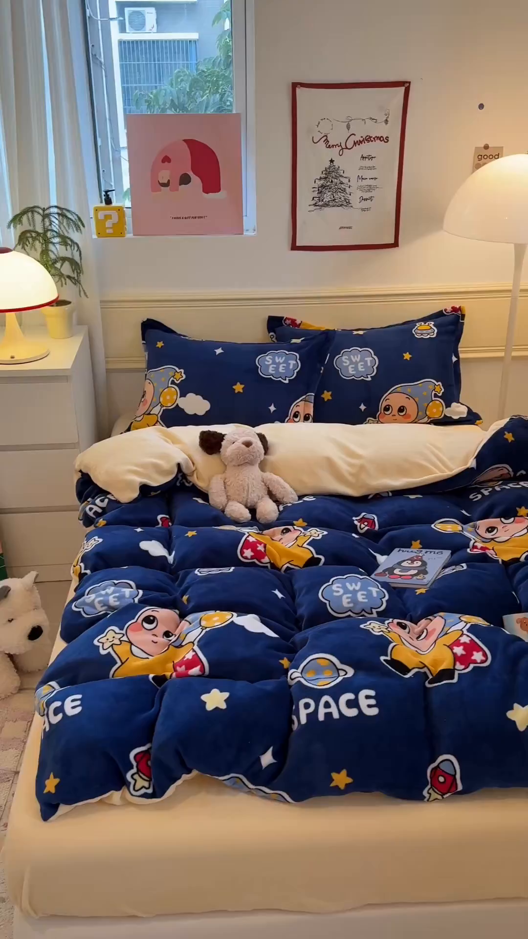 91家纺网 家纺一手货源 找家纺 艾特你 2025新款小清新高克重加厚牛奶绒印花四件套--风格二小窝图 太空宝宝