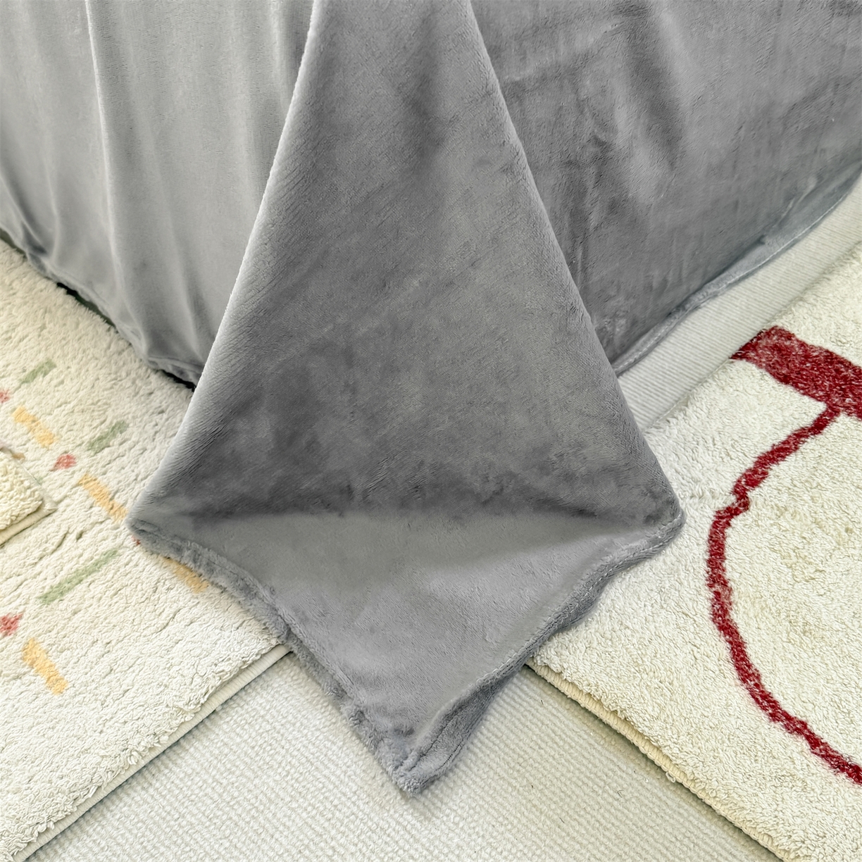 91家纺网 家纺一手货源 找家纺 艾特你 2025新款小清新高克重加厚牛奶绒印花四件套--风格二小窝图 线条狗