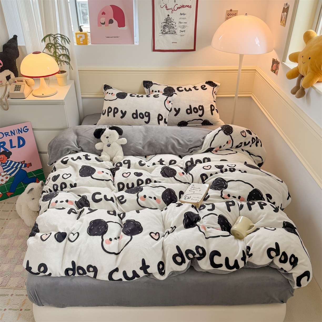 91家纺网 家纺一手货源 找家纺 艾特你 2025新款小清新高克重加厚牛奶绒印花四件套--风格二小窝图 线条狗