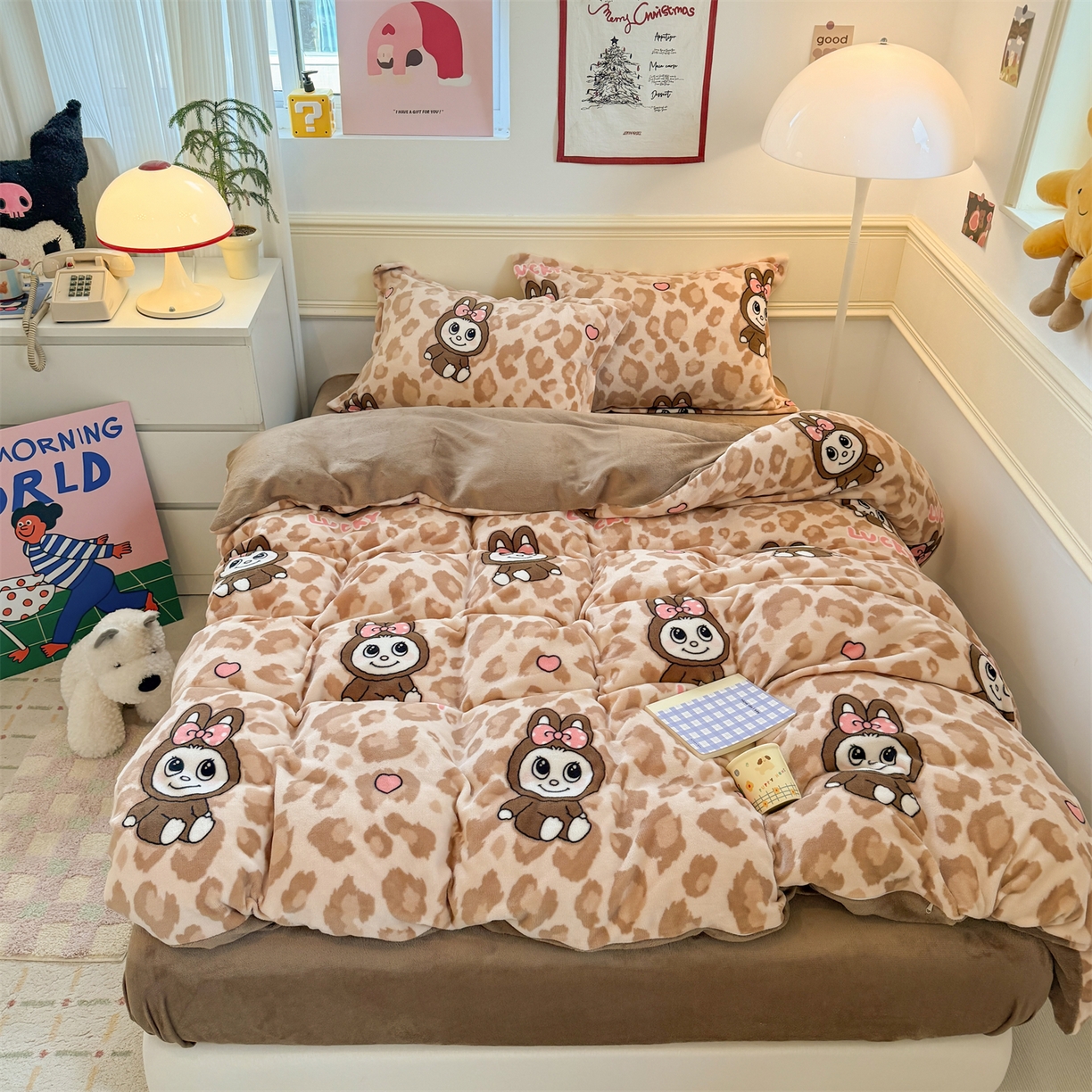 91家纺网 家纺一手货源 找家纺 艾特你 2025新款小清新高克重加厚牛奶绒印花四件套--风格二小窝图 幸运布布