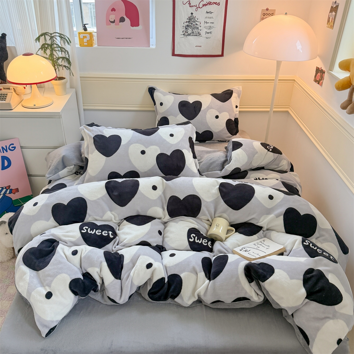 91家纺网 家纺一手货源 找家纺 艾特你 2025新款小清新高克重加厚牛奶绒印花四件套--风格二小窝图 夜空之星