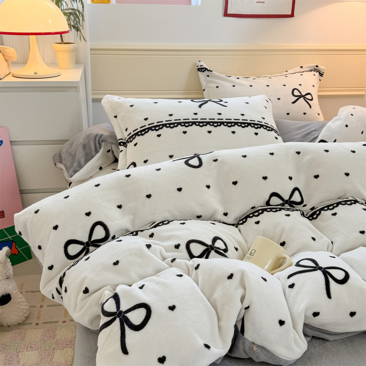 艾特你 2025新款小清新高克重加厚牛奶绒印花四件套--风格二小窝图 夜曲