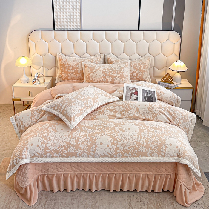 91家纺网 家纺一手货源 找家纺 （总）芷卧 2025新款韩版立体雕花牛奶绒夹棉床盖款四件套