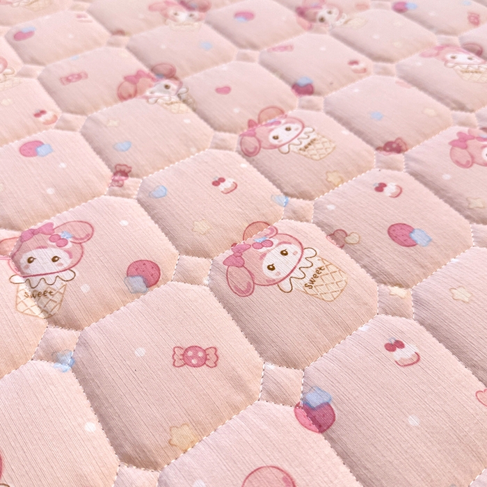 91家纺网 家纺一手货源 找家纺 （总）澜妃 2025新款云感皱皱纱双层纱印花夹棉床褥-床笠款