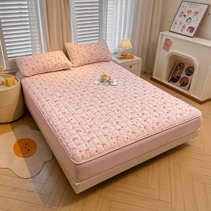 91家纺网 家纺一手货源 找家纺 （总）澜妃 2025新款云感皱皱纱双层纱印花夹棉床褥-床笠款