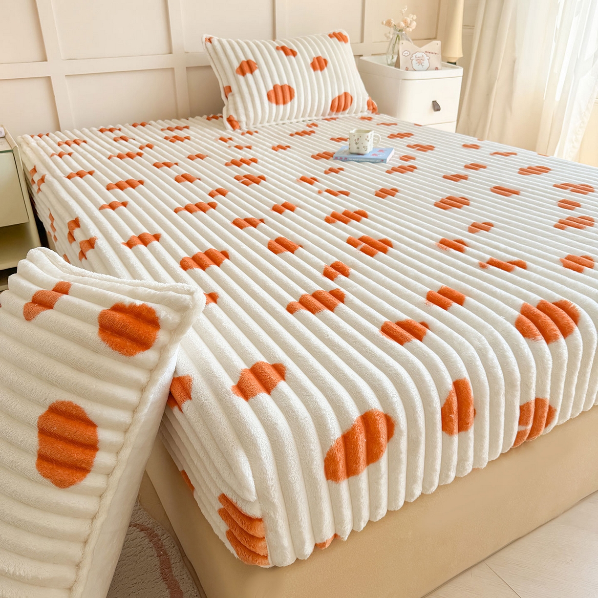 91家纺网 家纺一手货源 找家纺 （总）眠势力 2025新款兔兔绒抽条印花床笠款四件套冬季兔绒加绒保暖四件套