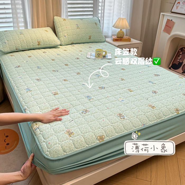 91家纺网 家纺一手货源 找家纺 （总）澜妃 2025新款云感皱皱纱双层纱印花夹棉床褥-床笠款